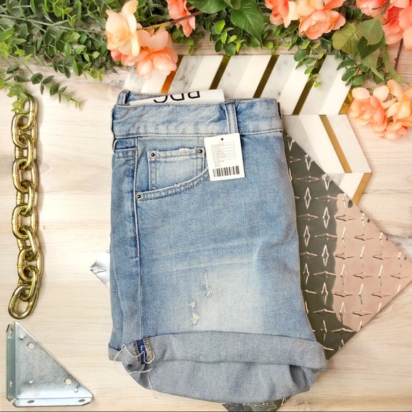 Urban Outfitters Pants - NWT Urban Outfitters BDG High Rise Jean Shorts